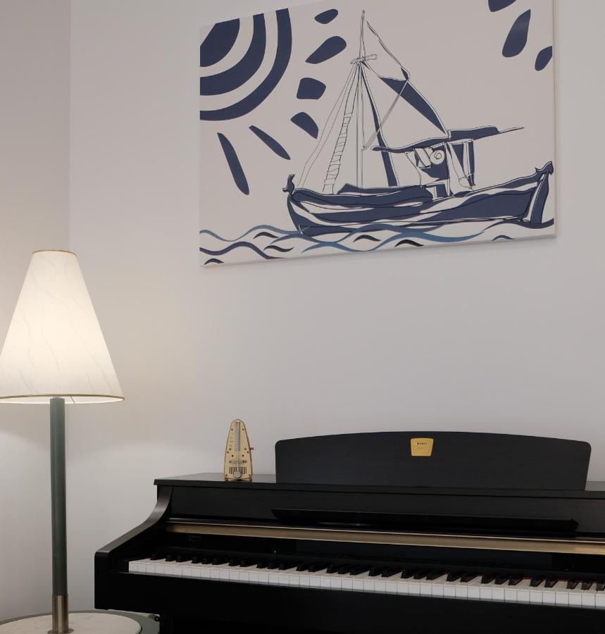 Stylish Apartment, Acropolis View Атина Екстериор снимка